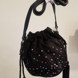 BLACK DRAW STRING PURSE